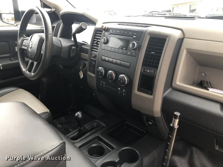 image for item DC8727 2012 Dodge Ram 5500 bucket truck