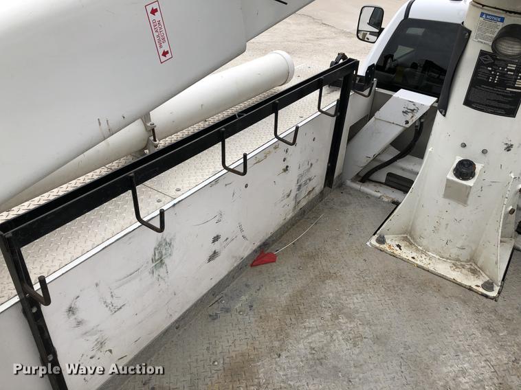 image for item DC8727 2012 Dodge Ram 5500 bucket truck