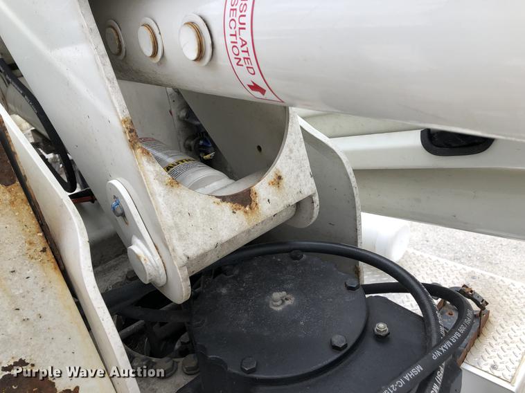 image for item DC8727 2012 Dodge Ram 5500 bucket truck