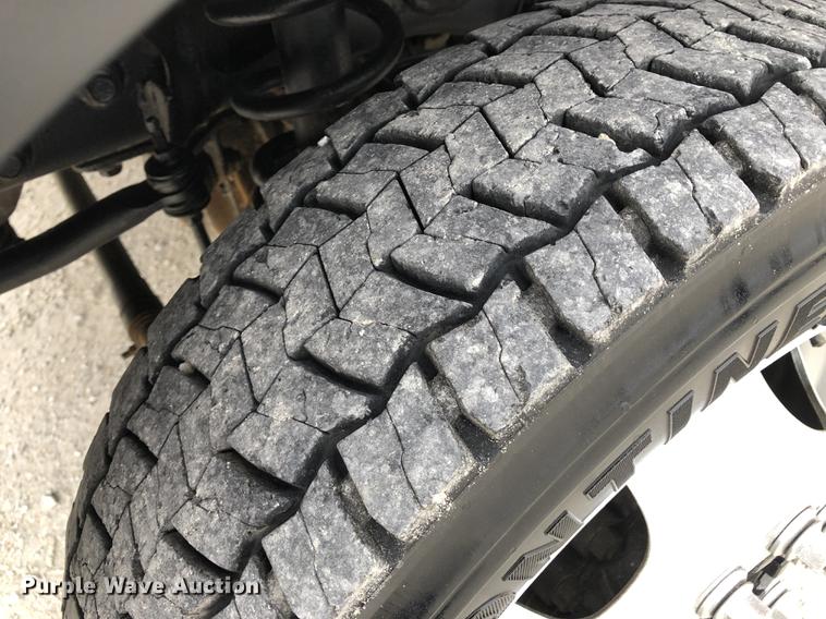 image for item DC8727 2012 Dodge Ram 5500 bucket truck