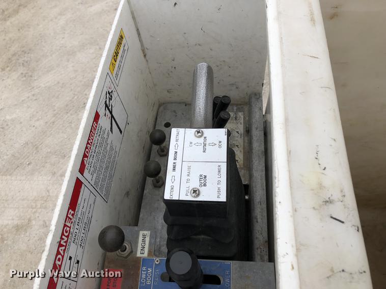 image for item DC8727 2012 Dodge Ram 5500 bucket truck