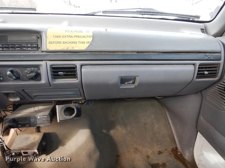 image for item DC8734 1997 Ford F250 flatbed pickup truck