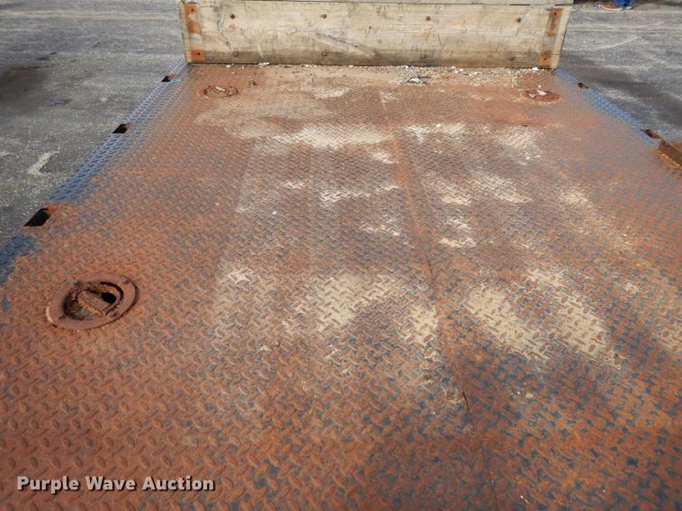 image for item DC8734 1997 Ford F250 flatbed pickup truck