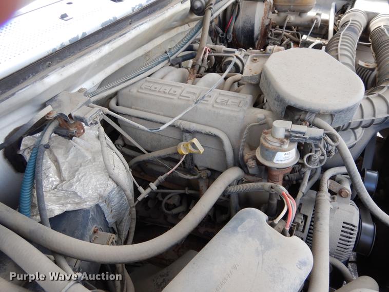 image for item DC8734 1997 Ford F250 flatbed pickup truck