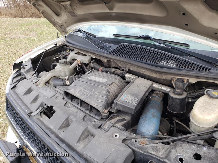 image for item DD4001 2010 Chevrolet Express G4500 cab and chassis