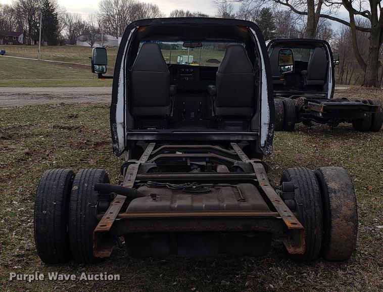 image for item DD4003 2010 Chevrolet Express G4500 cab and chassis