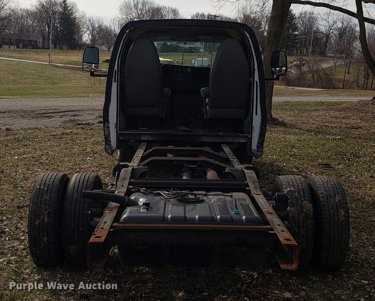 image for item DD4004 2010 Chevrolet Express G4500 cab and chassis