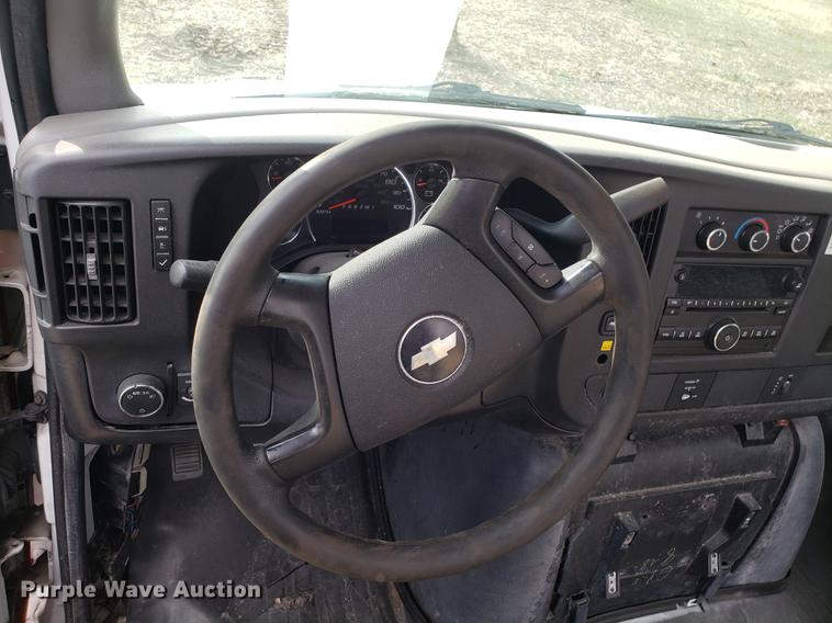 image for item DD4004 2010 Chevrolet Express G4500 cab and chassis