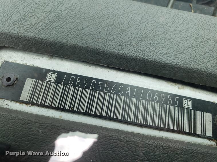 image for item DD4004 2010 Chevrolet Express G4500 cab and chassis