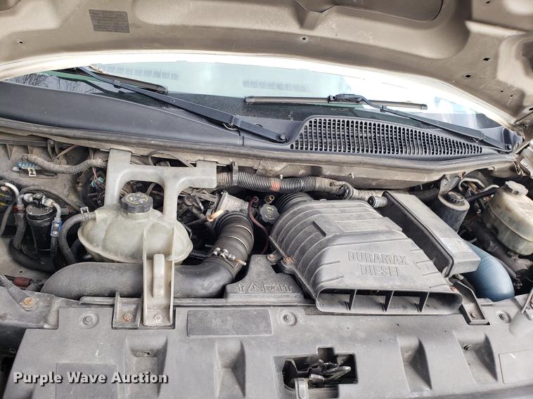 image for item DD4004 2010 Chevrolet Express G4500 cab and chassis