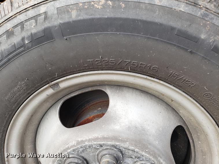 image for item DD4004 2010 Chevrolet Express G4500 cab and chassis