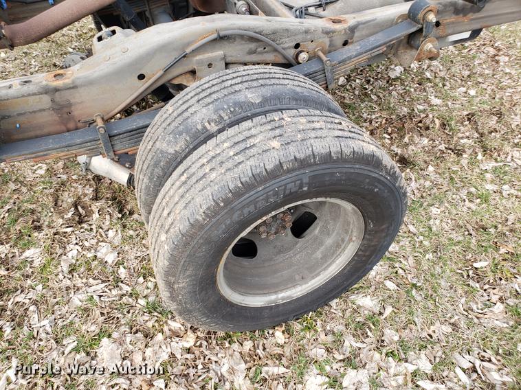 image for item DD4004 2010 Chevrolet Express G4500 cab and chassis