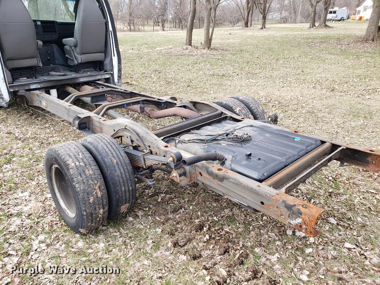 image for item DD4004 2010 Chevrolet Express G4500 cab and chassis