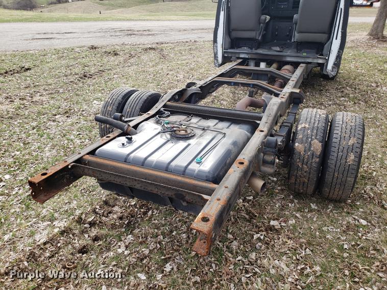 image for item DD4004 2010 Chevrolet Express G4500 cab and chassis