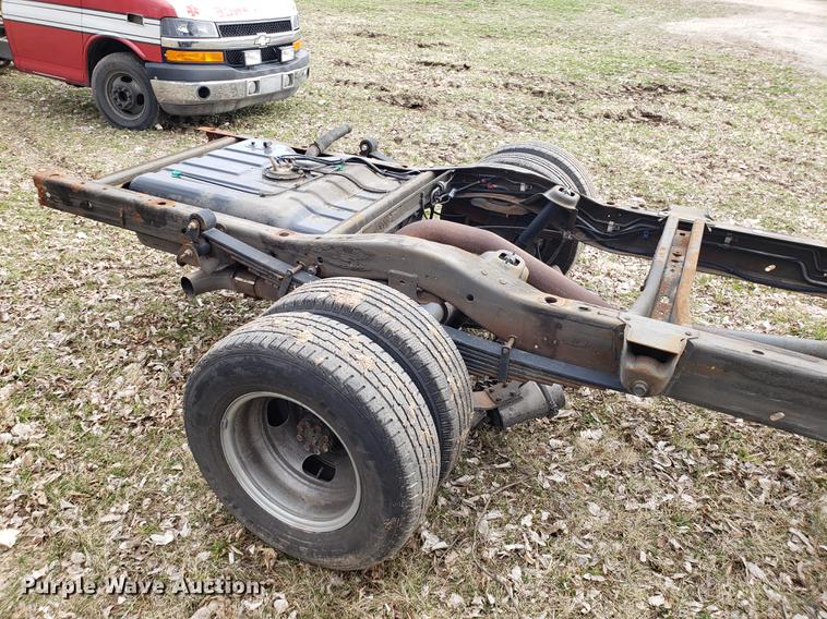 image for item DD4004 2010 Chevrolet Express G4500 cab and chassis