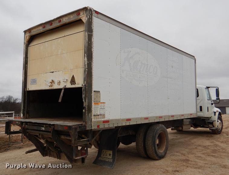 image for item DD8994 2005 International 4300 box truck