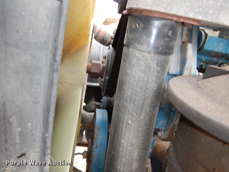 image for item DD8994 2005 International 4300 box truck