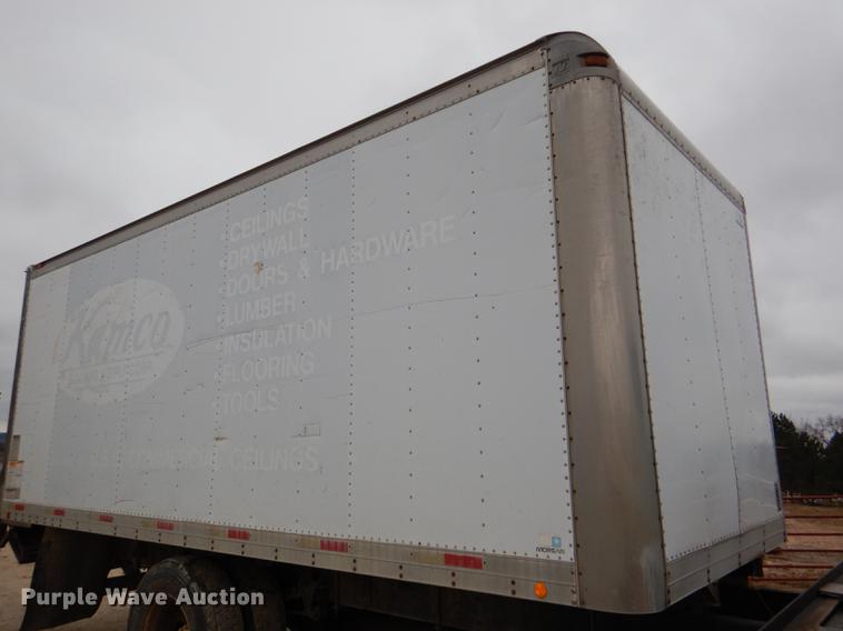 image for item DD8994 2005 International 4300 box truck