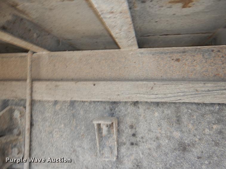 image for item DD8994 2005 International 4300 box truck