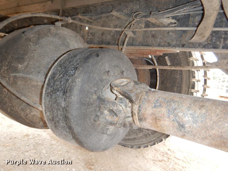 image for item DD8994 2005 International 4300 box truck