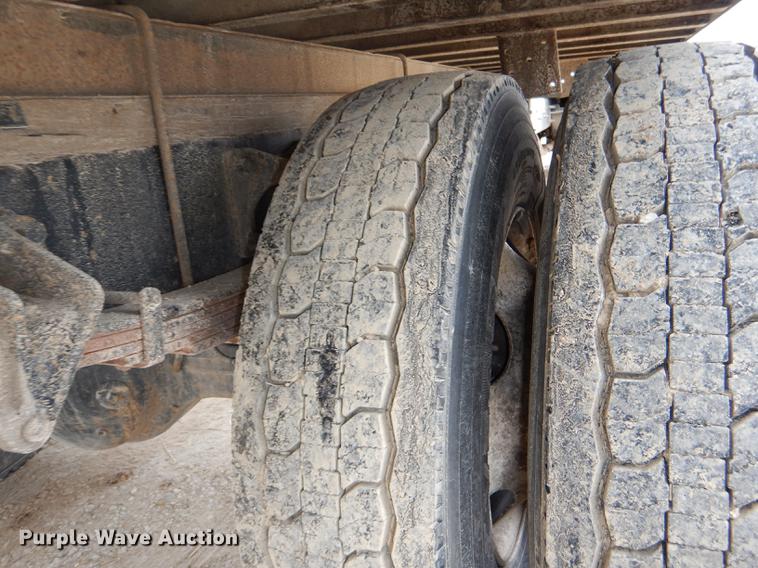 image for item DD8994 2005 International 4300 box truck