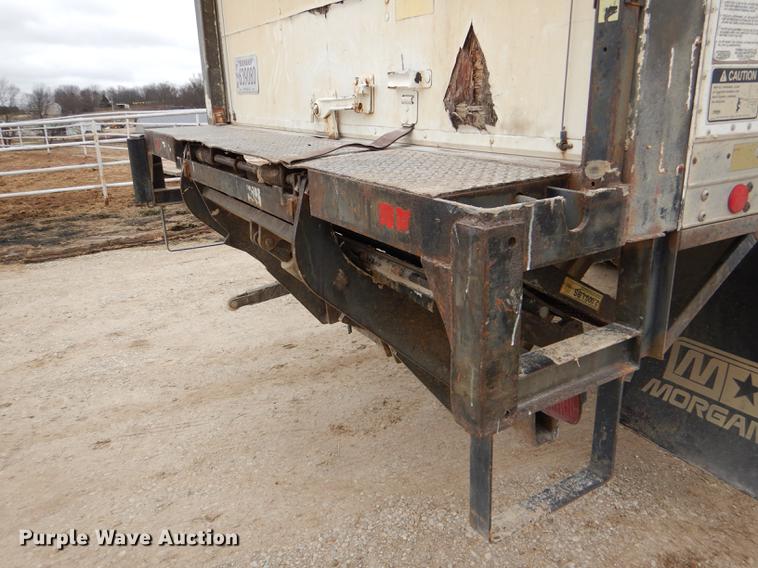 image for item DD8994 2005 International 4300 box truck