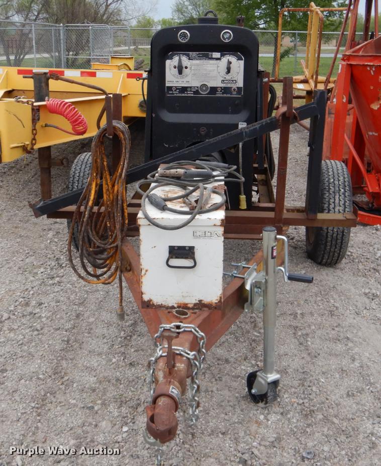 image for item DE3877 Lincoln SA200F163 welder
