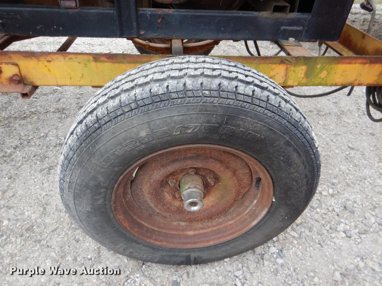 image for item DE3877 Lincoln SA200F163 welder