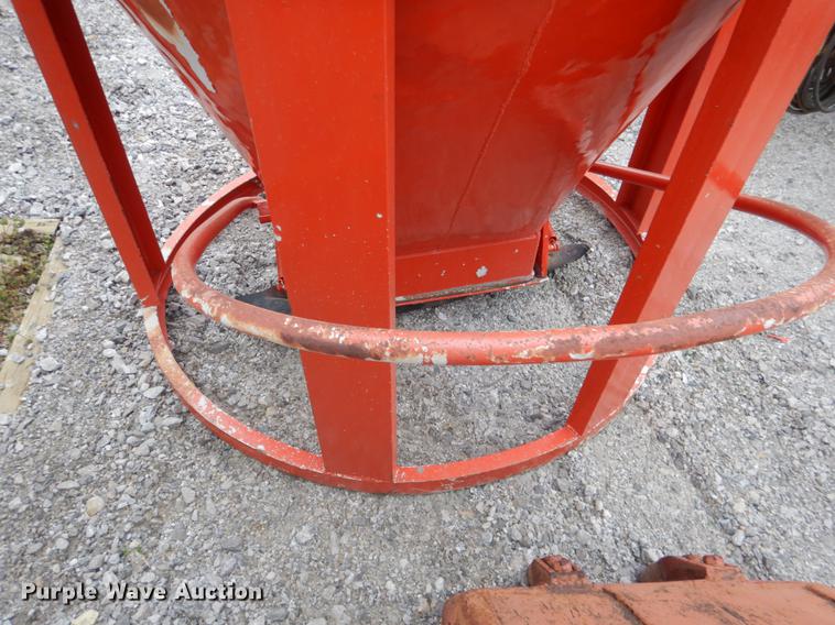 image for item DE3878 Concrete bucket