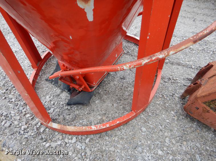 image for item DE3878 Concrete bucket