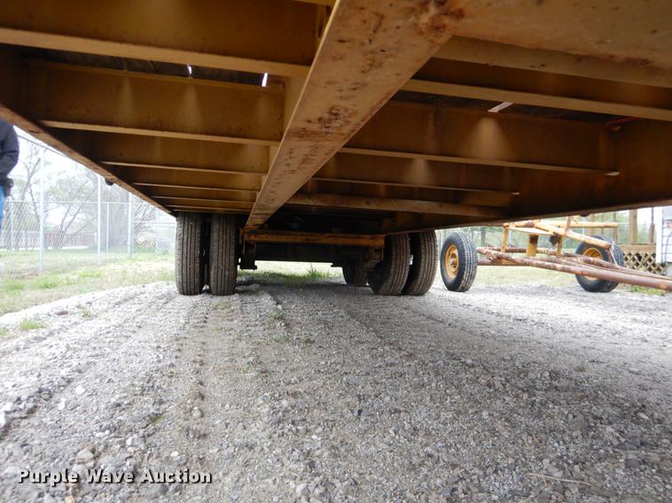 image for item DE3879 2005 Eager Beaver 10HA-P1 equipment trailer