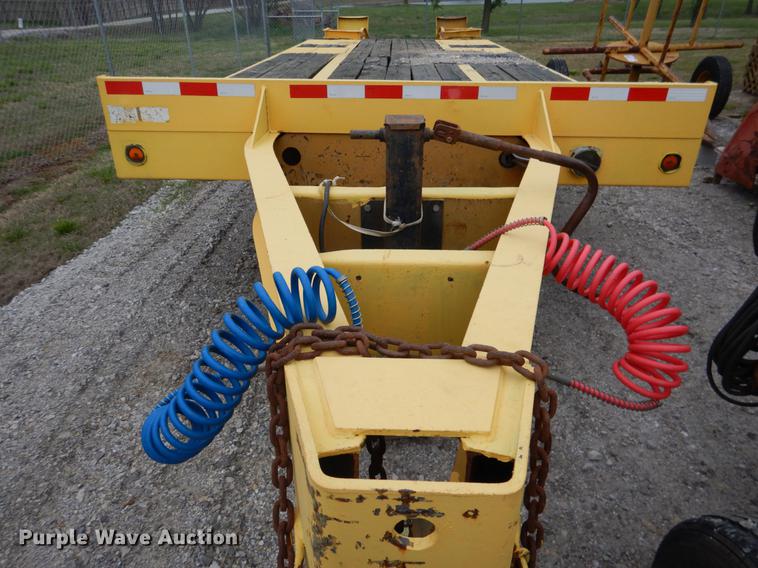 image for item DE3879 2005 Eager Beaver 10HA-P1 equipment trailer