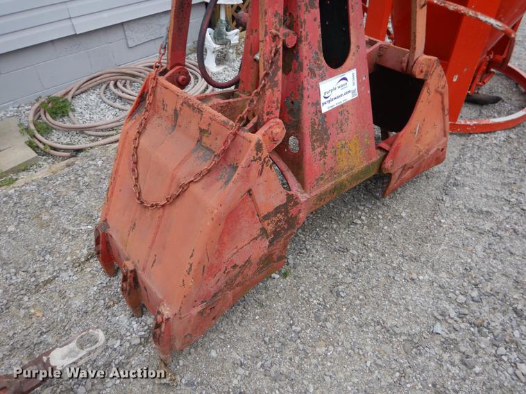 image for item DE3880 Clamshell bucket