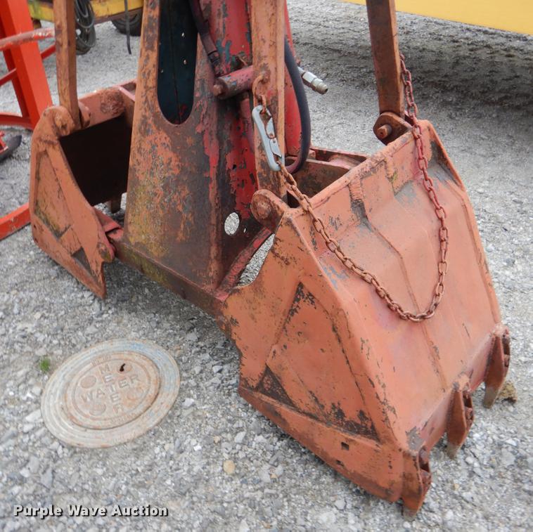 image for item DE3880 Clamshell bucket