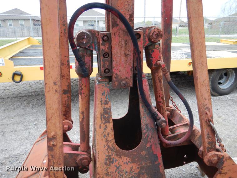 image for item DE3880 Clamshell bucket