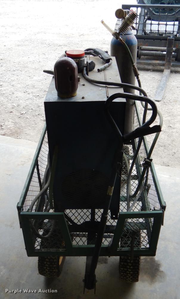 image for item DE3882 Miller Millermatic 35 welder