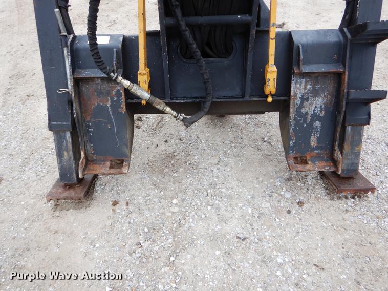image for item DE6082 Caterpillar BH30 skid steer backhoe attachment