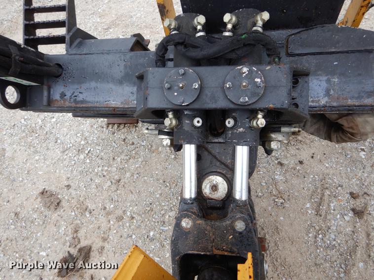 image for item DE6082 Caterpillar BH30 skid steer backhoe attachment