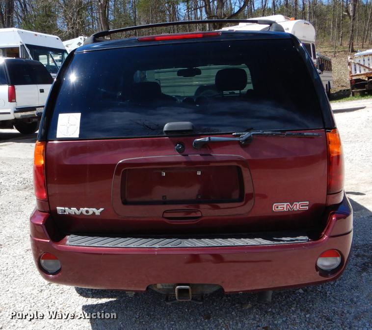 image for item DE8280 2004 GMC Envoy SLT SUV