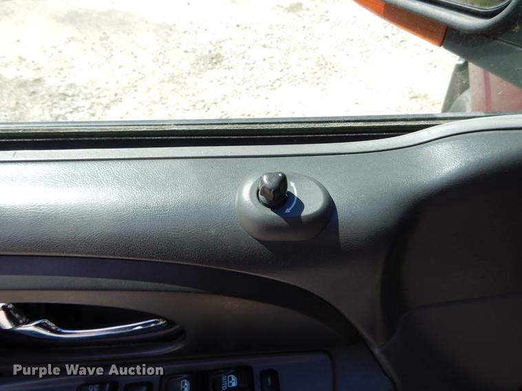 image for item DE8280 2004 GMC Envoy SLT SUV