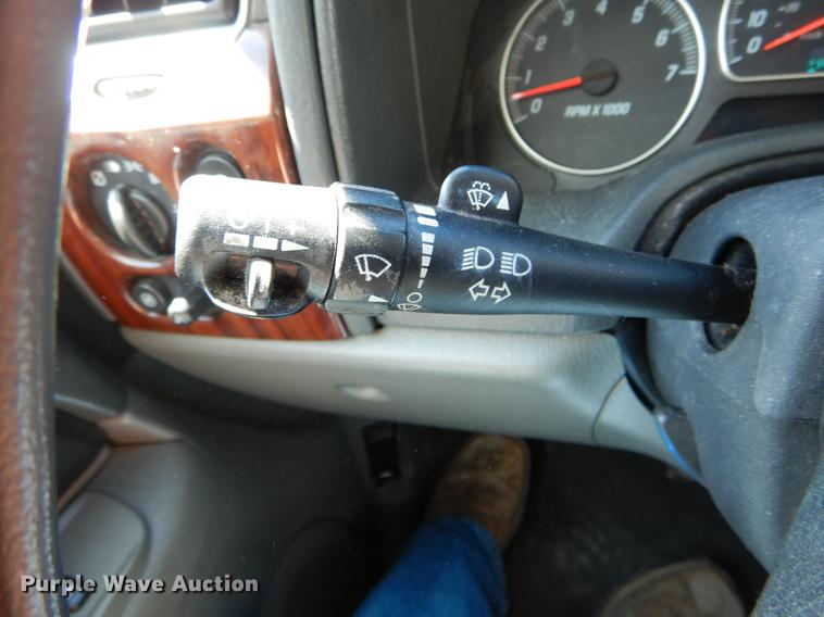 image for item DE8280 2004 GMC Envoy SLT SUV