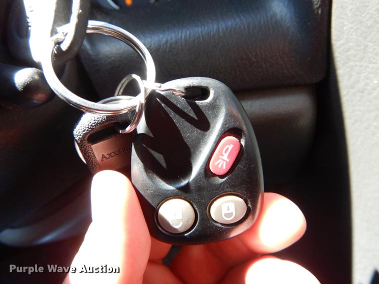 image for item DE8280 2004 GMC Envoy SLT SUV