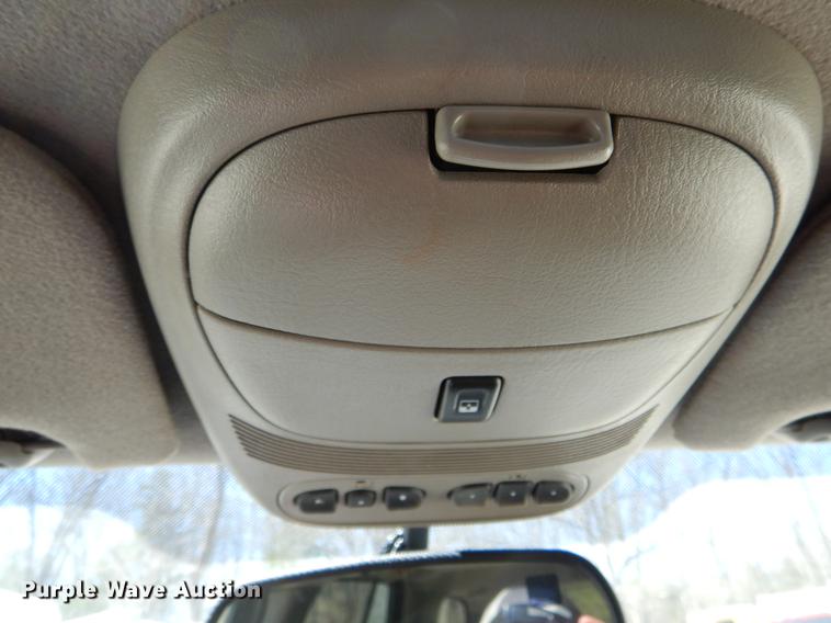 image for item DE8280 2004 GMC Envoy SLT SUV