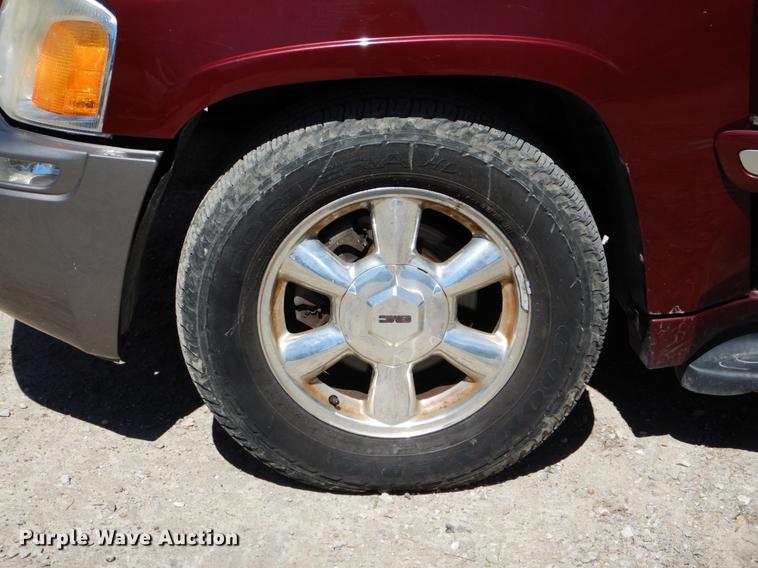 image for item DE8280 2004 GMC Envoy SLT SUV