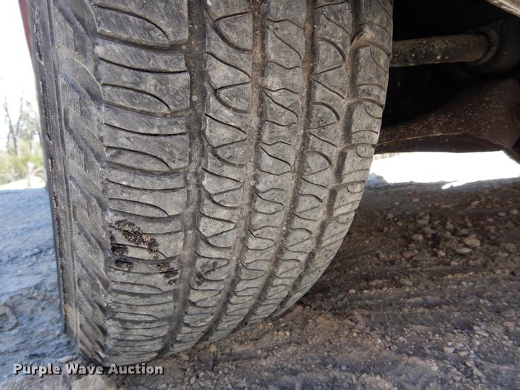 image for item DE8280 2004 GMC Envoy SLT SUV