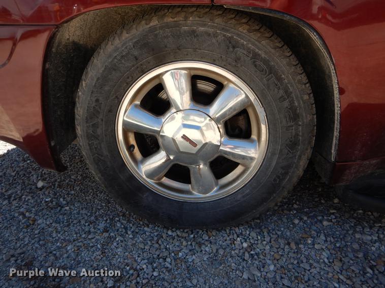 image for item DE8280 2004 GMC Envoy SLT SUV