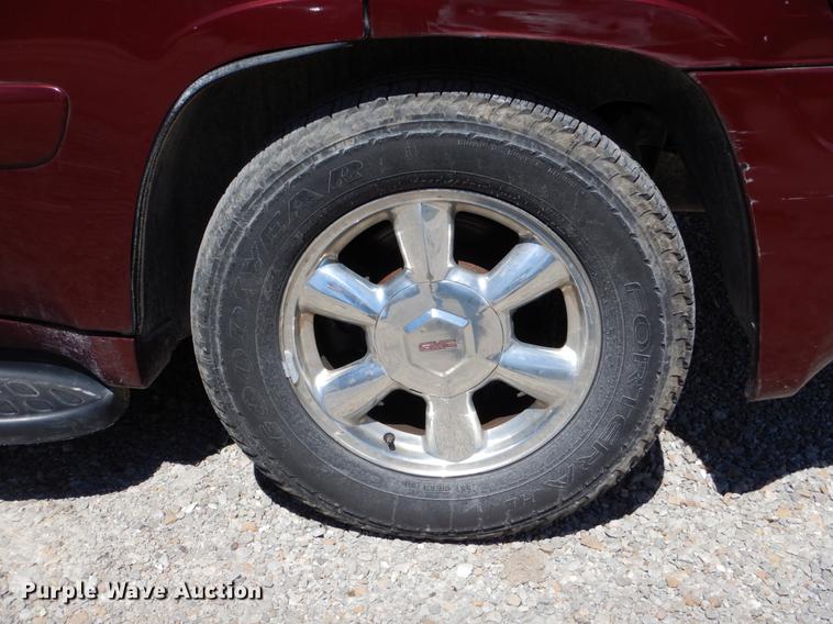 image for item DE8280 2004 GMC Envoy SLT SUV