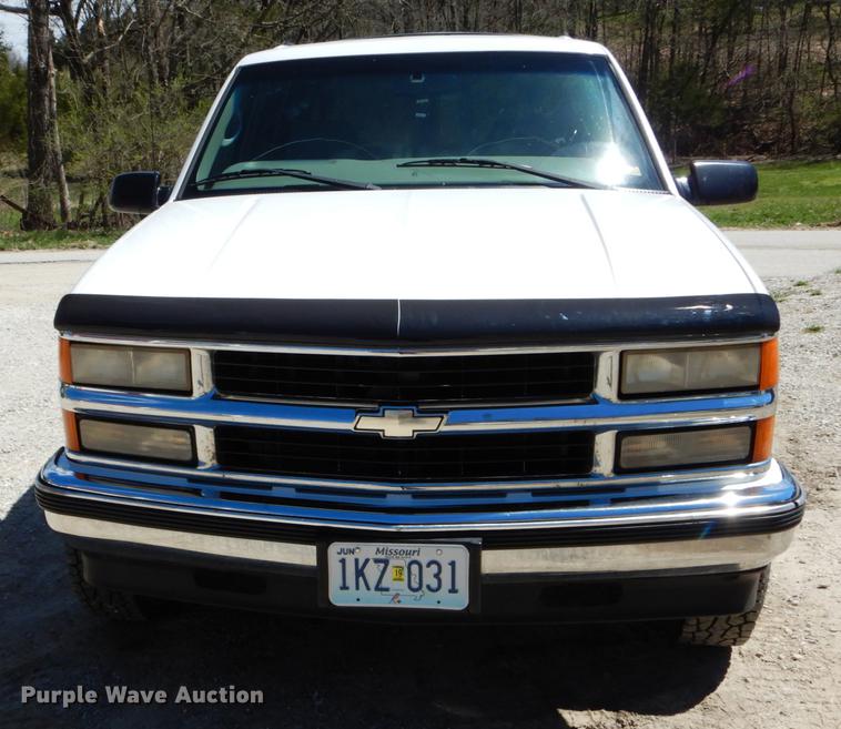 image for item DE8281 1999 Chevrolet Tahoe LT SUV