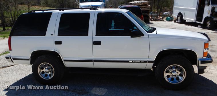 image for item DE8281 1999 Chevrolet Tahoe LT SUV