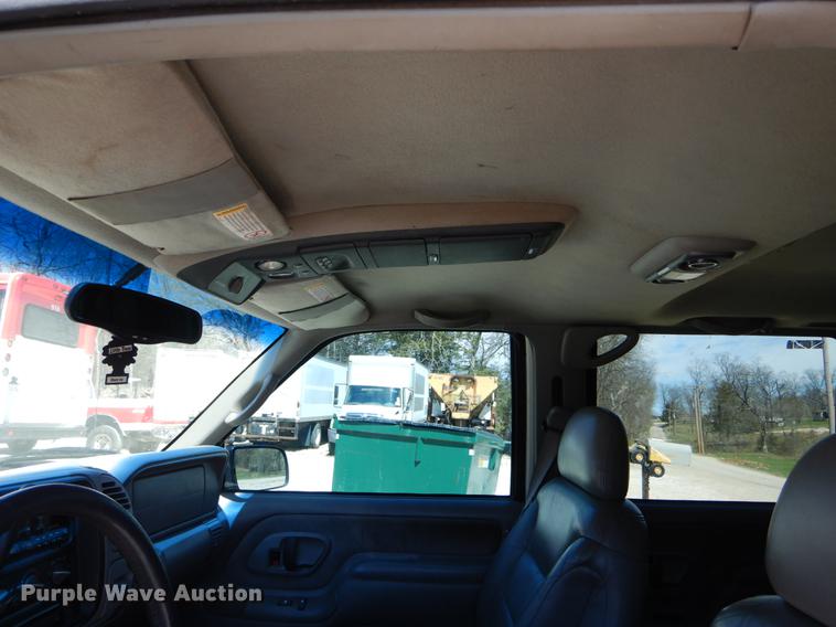 image for item DE8281 1999 Chevrolet Tahoe LT SUV